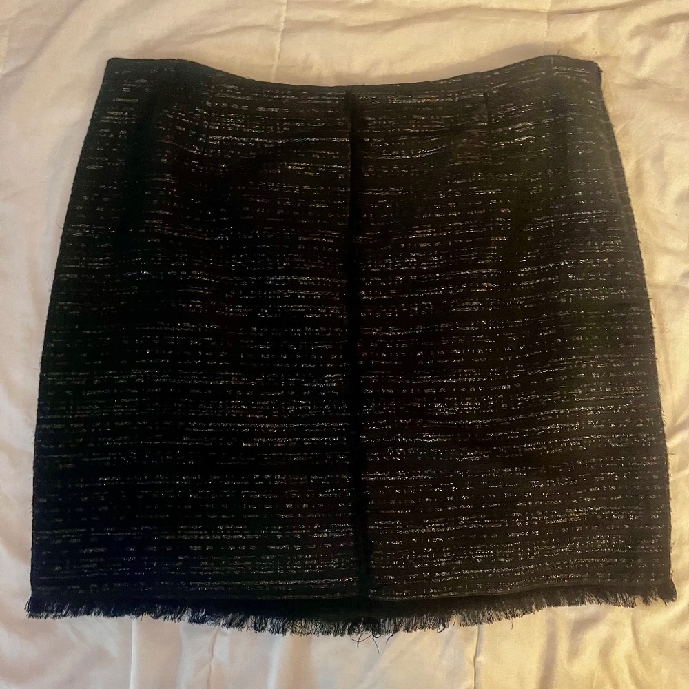 Trina Turk Los Angeles Distressed/Tweed Style Black/Silver Mini Skirt / Size 10